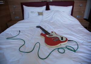Seppo Gründler | “While my guitar gently sleeps” Hotel Altes Kloster | Foto: Lena Tikhonova